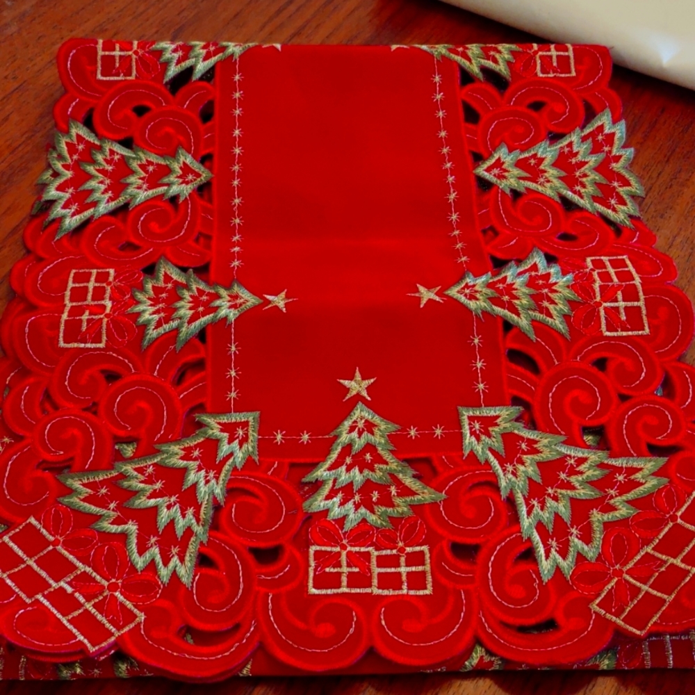 Christmas Table Runner